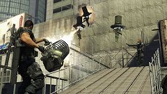 画像ギャラリー No.008のサムネイル画像 / ［E3 2011］人間と機械との戦いを描くセガの新作TPS「Binary Domain」をE3会場で体験プレイ