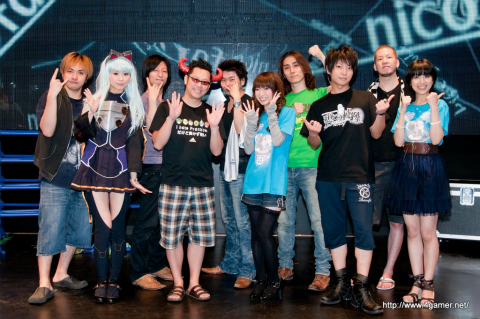 画像ギャラリー No.015のサムネイル画像 / “ファルコムjdkバンド2011 サマーライブ in ニコファーレ”レポート:jdkバンドおよび柿原徹也さん&水橋かおりさんへのインタビューも掲載