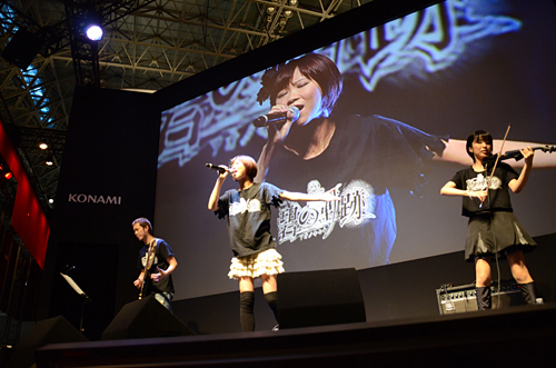 画像ギャラリー No.009のサムネイル画像 / ［TGS 2011］「英雄伝説 碧の軌跡」の発売を記念する「ファルコムjdkバンドスペシャルライブ in TGS2011」開催。大盛り上がりのステージをレポート