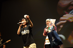 画像ギャラリー No.011のサムネイル画像 / ［TGS 2011］「英雄伝説 碧の軌跡」の発売を記念する「ファルコムjdkバンドスペシャルライブ in TGS2011」開催。大盛り上がりのステージをレポート