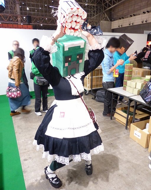 画像ギャラリー No.007のサムネイル画像 / 【超会議2】「Minecraft」の世界をリアルで再現？　ブロックを好き勝手に組み上げられる「超リアルマインクラフト」コーナー