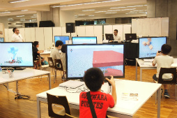 画像ギャラリー No.008のサムネイル画像 / 小学生20人が「Minecraft」で夏休みの自由研究制作に挑戦。マイクラの教育・学習への活用を考える「MCEdu2016」レポート