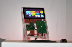 画像ギャラリー No.007のサムネイル画像 / ［COMPUTEX］Microsoft，x86とARMの両方で動作する「Windows 8」を披露。タブレット向けの新UIや一部ハードウェア要件も明らかに