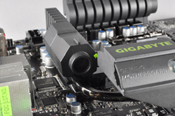 画像ギャラリー No.005のサムネイル画像 / GIGA-BYTE製のゲーマー向けZ68マザーボード「G1.Sniper 2」を写真で見る