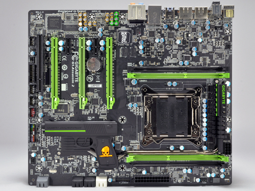 画像ギャラリー No.003のサムネイル画像 / X79搭載のGIGA-BYTE製ゲーマー向けマザーボード「G1.Assassin 2」を写真でチェックする