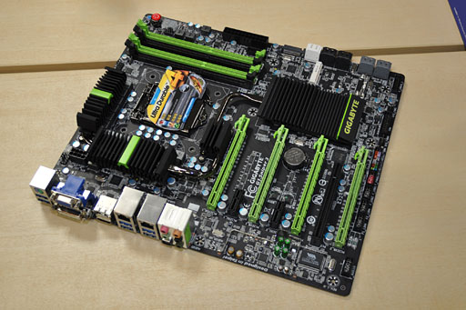 画像ギャラリー No.002のサムネイル画像 / GIGA-BYTE，「G1.Sniper 3」などIvy Bridge世代のIntel 7マザーボードを公開。4月上旬以降発売へ