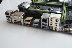 画像ギャラリー No.008のサムネイル画像 / ［COMPUTEX］「Intel 8シリーズチップセットが抱える問題」についてGIGABYTEに聞いてみた