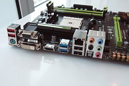 画像ギャラリー No.011のサムネイル画像 / ［COMPUTEX］「Intel 8シリーズチップセットが抱える問題」についてGIGABYTEに聞いてみた