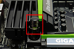 画像ギャラリー No.011のサムネイル画像 / 「G1.Sniper 5」「G1.Sniper M5」フォトレポート。Haswellに対応したGIGABYTE製ゲーマー向けマザーの特徴を俯瞰してみる