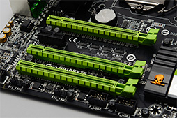 画像ギャラリー No.026のサムネイル画像 / 「G1.Sniper 5」「G1.Sniper M5」フォトレポート。Haswellに対応したGIGABYTE製ゲーマー向けマザーの特徴を俯瞰してみる
