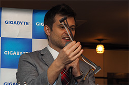 画像ギャラリー No.011のサムネイル画像 / GIGABYTEがIntel 9シリーズ搭載のゲーマー向けマザーボード10製品を発表。サーバーレベルの高信頼性シリーズ「Black Edition」が登場