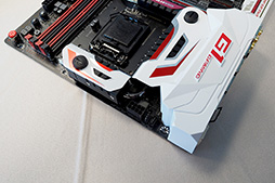 画像ギャラリー No.009のサムネイル画像 / ［COMPUTEX］GIGABYTE，Skylake＆Thunderbolt 3対応のゲーマー向けマザーボードを公開