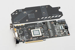画像ギャラリー No.019のサムネイル画像 / GIGABYTEの簡易液冷クーラー搭載GTX 980 Ti「GV-N98TXTREME W-6GD」レビュー。大がかりな冷却機構搭載の意味を探る