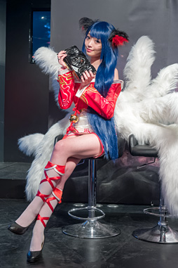 画像ギャラリー No.012のサムネイル画像 / XTREME GAMINGのグラフィックスカードは猫を飼っているゲーマーに最適!? GIGABYTEが新ブランドを秋葉原でアピール