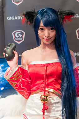 画像ギャラリー No.027のサムネイル画像 / XTREME GAMINGのグラフィックスカードは猫を飼っているゲーマーに最適!? GIGABYTEが新ブランドを秋葉原でアピール