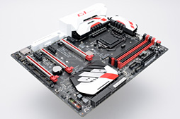 画像ギャラリー No.002のサムネイル画像 / GIGABYTEのゲーマー向けマザーボード「GA-Z170X-Gaming 7」をチェック。多機能でも高価すぎないバランスは要注目だ