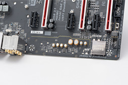画像ギャラリー No.014のサムネイル画像 / GIGABYTEのゲーマー向けマザーボード「GA-Z170X-Gaming 7」をチェック。多機能でも高価すぎないバランスは要注目だ