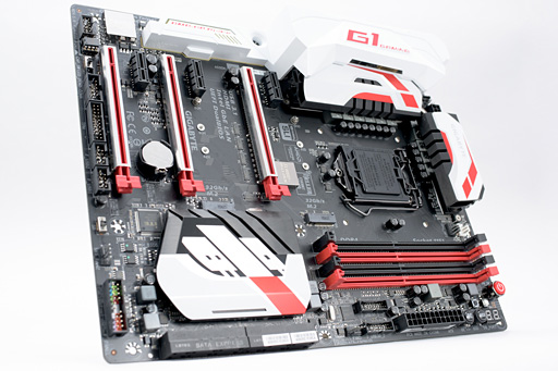画像ギャラリー No.036のサムネイル画像 / GIGABYTEのゲーマー向けマザーボード「GA-Z170X-Gaming 7」をチェック。多機能でも高価すぎないバランスは要注目だ
