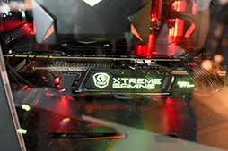 画像ギャラリー No.005のサムネイル画像 / ［COMPUTEX］GIGABYTE独自のGTX 1080カード，注目は搭載クーラーの「重なった3連ファン」
