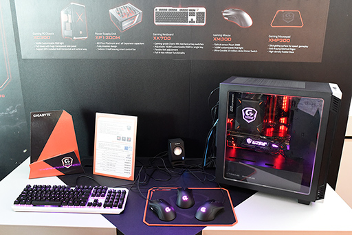 画像ギャラリー No.021のサムネイル画像 / ［COMPUTEX］GIGABYTE独自のGTX 1080カード，注目は搭載クーラーの「重なった3連ファン」