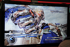 画像ギャラリー No.012のサムネイル画像 / ［E3 2011］「FINAL FANTASY XIII-2」のプレイアブルデモを試した。新システムがチラホラ見られる戦闘など，デモで体験できた内容をレポート
