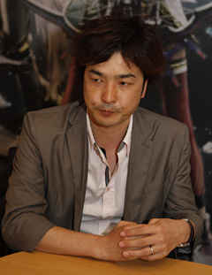 画像ギャラリー No.047のサムネイル画像 / ［E3 2011］「FINAL FANTASY XIII-2」の北瀬氏，鳥山氏にインタビュー。今作は自らの意思で旅に出て，ストーリーを進めていくRPGだ