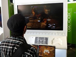 画像ギャラリー No.005のサムネイル画像 / 「Xbox 360 感謝祭 in AKIBA 秋の祭典」会場レポート＆スゴ腕ゲーマー鈴木史朗さんが登場した「Forza Motorsport 4」トークショーレポートを掲載