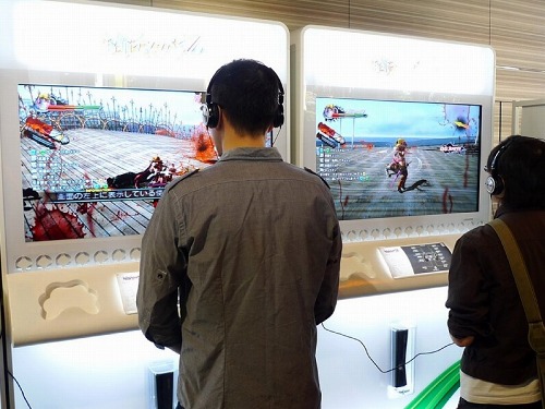 画像ギャラリー No.013のサムネイル画像 / 「Xbox 360 感謝祭 in AKIBA 秋の祭典」会場レポート＆スゴ腕ゲーマー鈴木史朗さんが登場した「Forza Motorsport 4」トークショーレポートを掲載