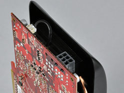 画像ギャラリー No.006のサムネイル画像 / 補助電源6ピン×1仕様の玄人志向版「Radeon HD 6790」カードを試す