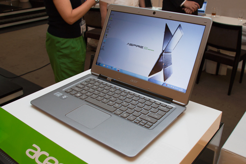 画像ギャラリー No.002のサムネイル画像 / 最薄部13mmのUltrabook「Aspire S3」シリーズを日本エイサーが発表。AMD製の8コアCPU採用デスクトップPCや7インチサイズのAndroidタブレットも