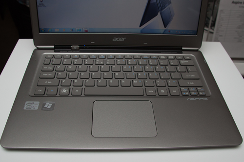 画像ギャラリー No.017のサムネイル画像 / 最薄部13mmのUltrabook「Aspire S3」シリーズを日本エイサーが発表。AMD製の8コアCPU採用デスクトップPCや7インチサイズのAndroidタブレットも