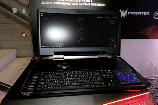 画像ギャラリー No.013のサムネイル画像 / ［CES 2017］目玉は21インチ湾曲液晶搭載の巨大ノートPC。視線追跡デバイス内蔵PCなどAcerのゲーマー向け製品をまとめてチェック