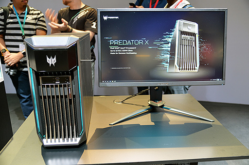 画像ギャラリー No.006のサムネイル画像 / 目玉は巨大な可動式コックピット筐体「Predator Thronos」。Acerがドイツでゲーマー向けPCや周辺機器を発表