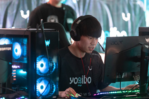 画像ギャラリー No.003のサムネイル画像 / Acer,eスポーツイベントで使用したPCとディスプレイを割引販売