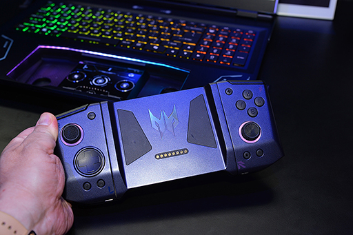 画像ギャラリー No.002のサムネイル画像 / ゲームパッド内蔵ゲーマー向けノートPCや携帯型ゲームPCなどAcerが新製品を続々発表