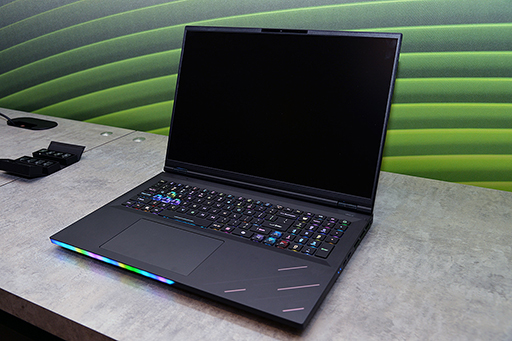 画像ギャラリー No.002のサムネイル画像 / RTX 50シリーズ搭載のゲーマー向けノートPC&デスクトップPCがAcerから登場