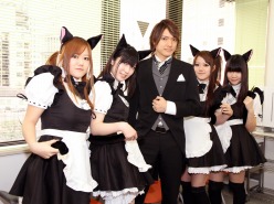 画像ギャラリー No.003のサムネイル画像 / 「黒猫シスターズ」が執事付きで編集部を訪問。「くろネコONLINE」の体験会が3月6日に秋葉原のアイドルカフェ「喫茶全力」で開催にゃ