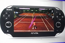 画像ギャラリー No.007のサムネイル画像 / ［E3 2011］「PlayStation Vita」をさっそく触ってみた！ 触り心地や操作感，有機ELパネルの見やすさはいかに？ 「Uncharted」など計5タイトルのインプレッションと共にがっつりレポート