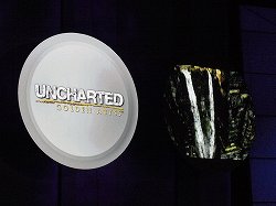 画像ギャラリー No.010のサムネイル画像 / ［E3 2011］「PlayStation Vita」をさっそく触ってみた！ 触り心地や操作感，有機ELパネルの見やすさはいかに？ 「Uncharted」など計5タイトルのインプレッションと共にがっつりレポート