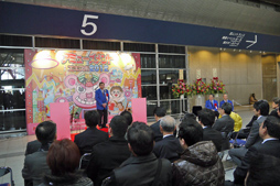 画像ギャラリー No.004のサムネイル画像 / ［AOU2012］年に一度となったアーケードの祭典「AOU 2012 アミューズメント・エキスポ」が本日開幕。2012年稼働の新作タイトルがズラリと登場