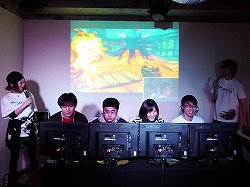 画像ギャラリー No.005のサムネイル画像 / 有名実況プレイヤー，ガッチマン氏＆せんとす氏がマルチプレイの魅力をアピール。「ダークネス2」マルチプレイ先行体験イベントをレポート