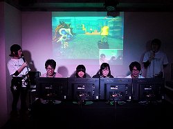 画像ギャラリー No.006のサムネイル画像 / 有名実況プレイヤー，ガッチマン氏＆せんとす氏がマルチプレイの魅力をアピール。「ダークネス2」マルチプレイ先行体験イベントをレポート