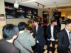 画像ギャラリー No.010のサムネイル画像 / 有名実況プレイヤー，ガッチマン氏＆せんとす氏がマルチプレイの魅力をアピール。「ダークネス2」マルチプレイ先行体験イベントをレポート