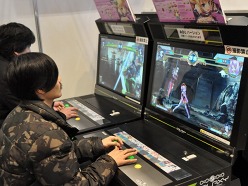 画像ギャラリー No.006のサムネイル画像 / ［AOU2011］開発の進捗は約60％。「真・恋姫†夢想 ARCADE EDITION（仮称）」のブースレポートを掲載。開発スタッフへのショートインタビューも