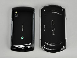 画像ギャラリー No.011のサムネイル画像 / 英国版「Xperia PLAY」実機フォトレポート〜開梱からゲームの起動まで