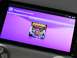 画像ギャラリー No.025のサムネイル画像 / 英国版「Xperia PLAY」実機フォトレポート〜開梱からゲームの起動まで