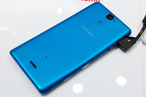 画像ギャラリー No.019のサムネイル画像 / NTTドコモ,「GALAXY S III α」「AQUOS PHONE ZETA」など2012年冬モデルスマートフォン10製品を発表。すべてが下り最大100Mbpsの「Xi」に対応