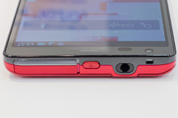 画像ギャラリー No.035のサムネイル画像 / NTTドコモ,「GALAXY S III α」「AQUOS PHONE ZETA」など2012年冬モデルスマートフォン10製品を発表。すべてが下り最大100Mbpsの「Xi」に対応