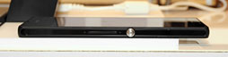 画像ギャラリー No.015のサムネイル画像 / ドコモ，「Xperia Z」や2画面MEDIASなど2013年春モデルスマートフォン＆タブレットを発表。注目モデルをちょっと使ってみた 
