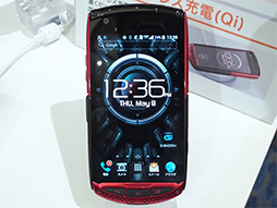 画像ギャラリー No.004のサムネイル画像 / KDDI,2014夏モデルのスマホ8製品などを発表。キャリアアグリゲーション&WiMAX 2+両対応で高速通信機能を充実
